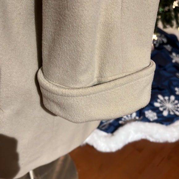 Albert Nipón Wool Coat - Picture 7 of 8